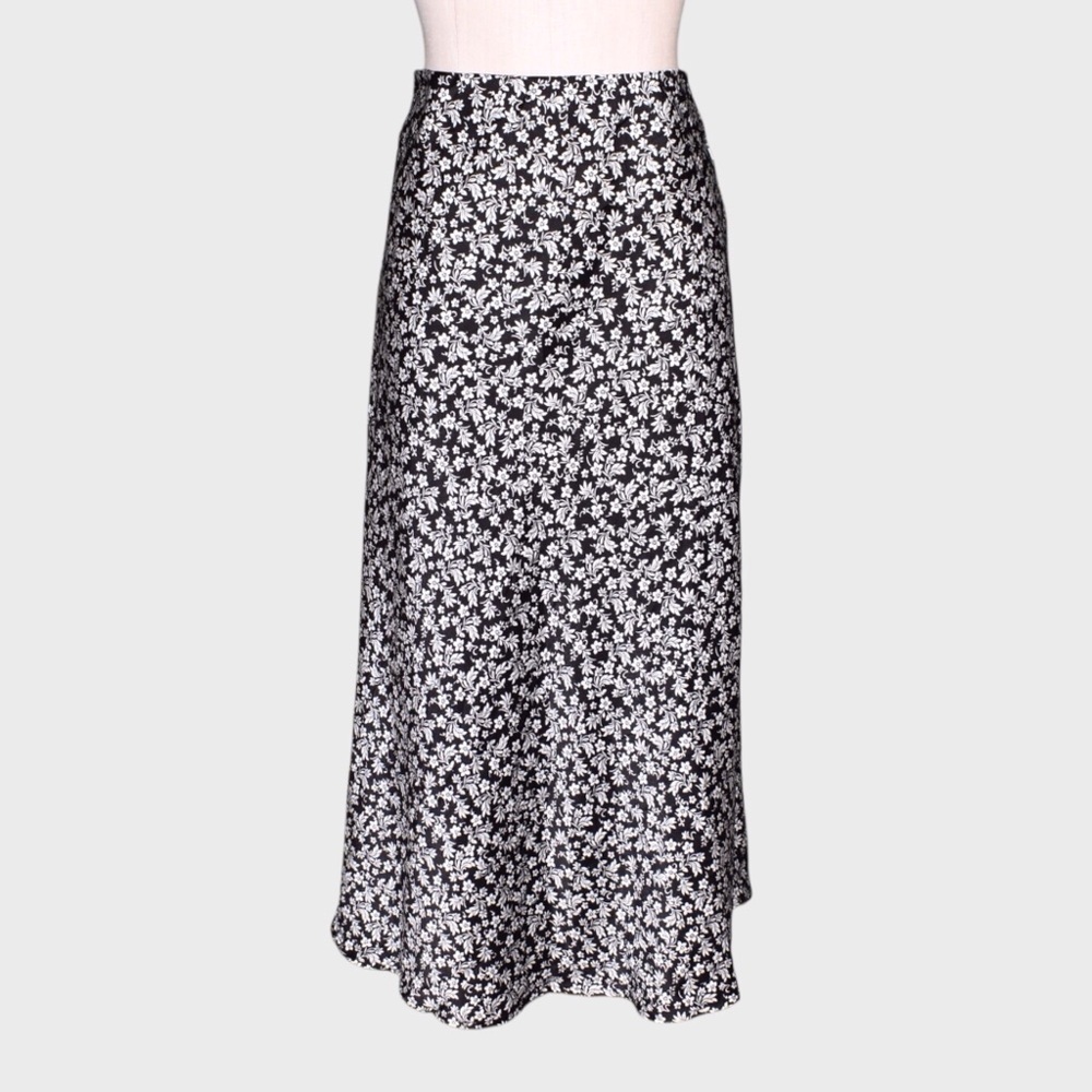 Floralโ Monochrome Midi Skirt